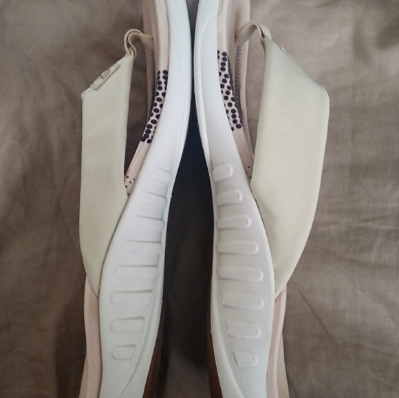 Women slides - Picture 2 of 5